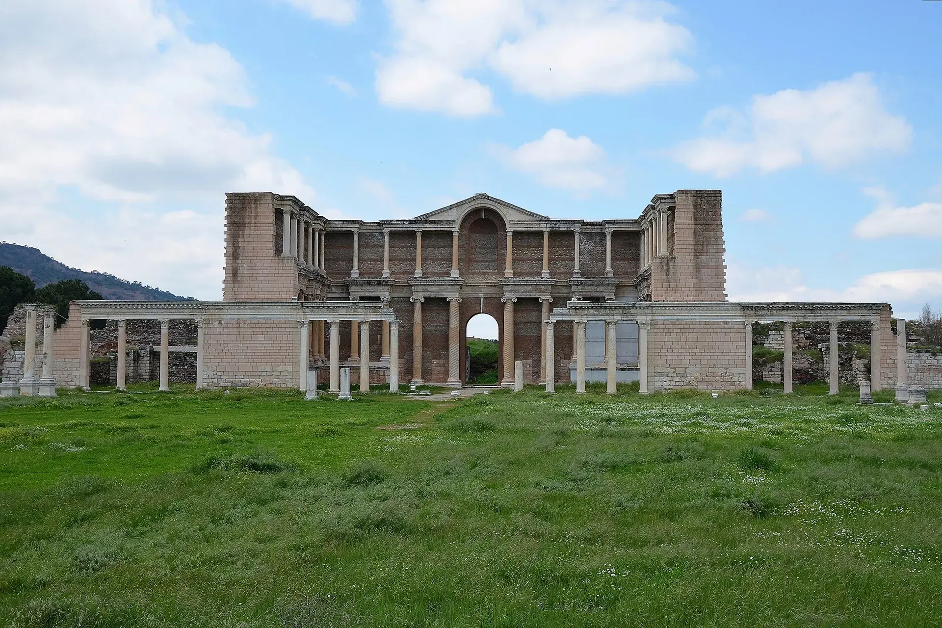 Sardis and the Lydian Tumuli of Bin Tepe — UNESCO, Türkiye